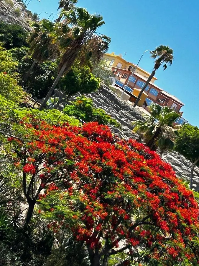 Villa Natali ,Luxury 3-Levels Large Villa On Tenerife, Ocean View, Private Poo L& Barbecue Area Costa Adeje