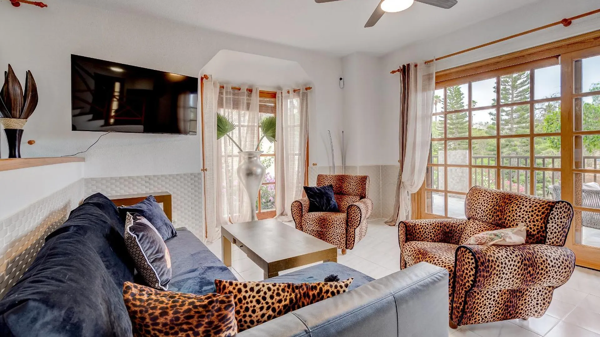 Villa Natali ,Luxury 3-Levels Large Villa On Tenerife, Ocean View, Private Poo L& Barbecue Area Costa Adeje  0*, Costa Adeje (Tenerife) Spain